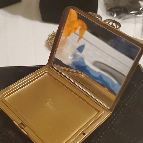 Vintage compact - Picture 4 of 8